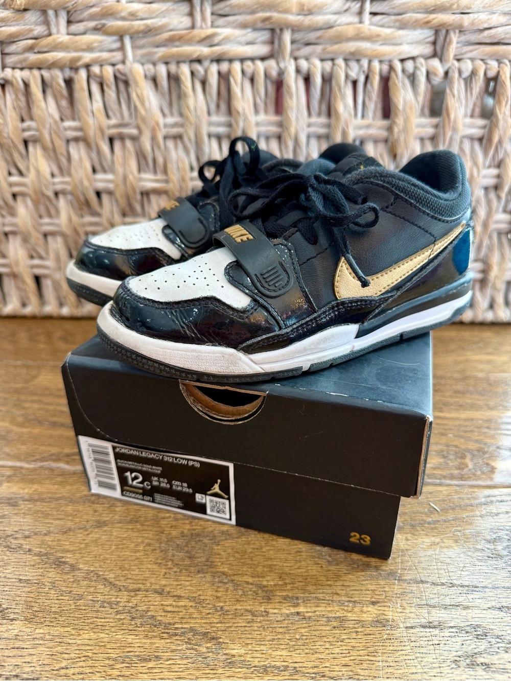 Nike Air Jordan Legacy Kids Black, White & Gold Low-Top Sneakers